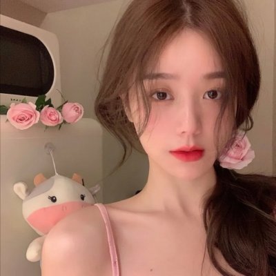 绿杨移作两家春